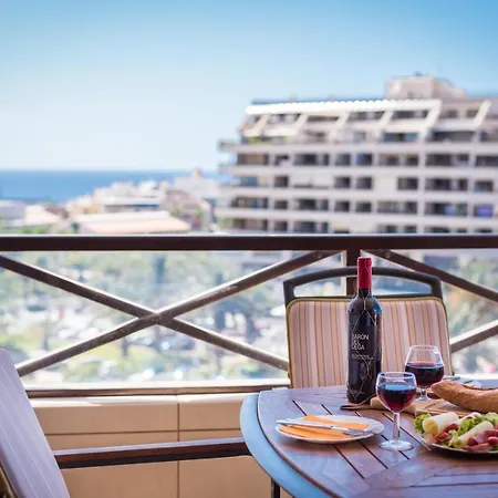 Great 'san Marino' Terrace And Pool Apartamento