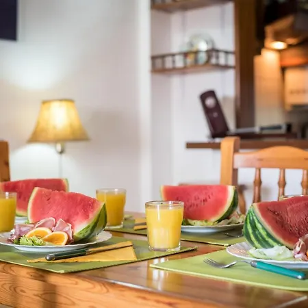 Great 'san Marino' Terrace And Pool Apartamento