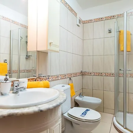 Great 'san Marino' Terrace And Pool Daire Los Cristianos (Tenerife)