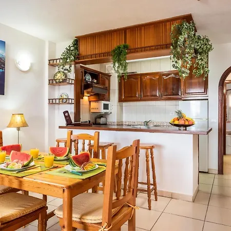 Great 'san Marino' Terrace And Pool Los Cristianos (Tenerife)