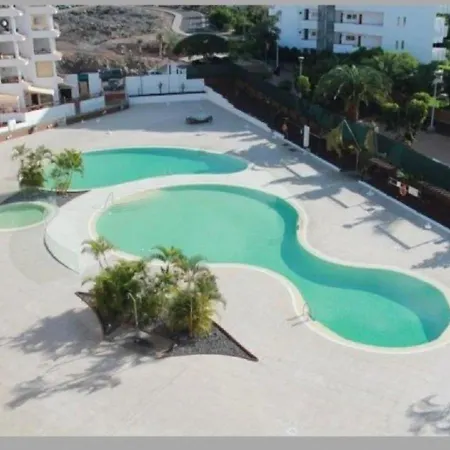 Daire Great 'san Marino' Terrace And Pool